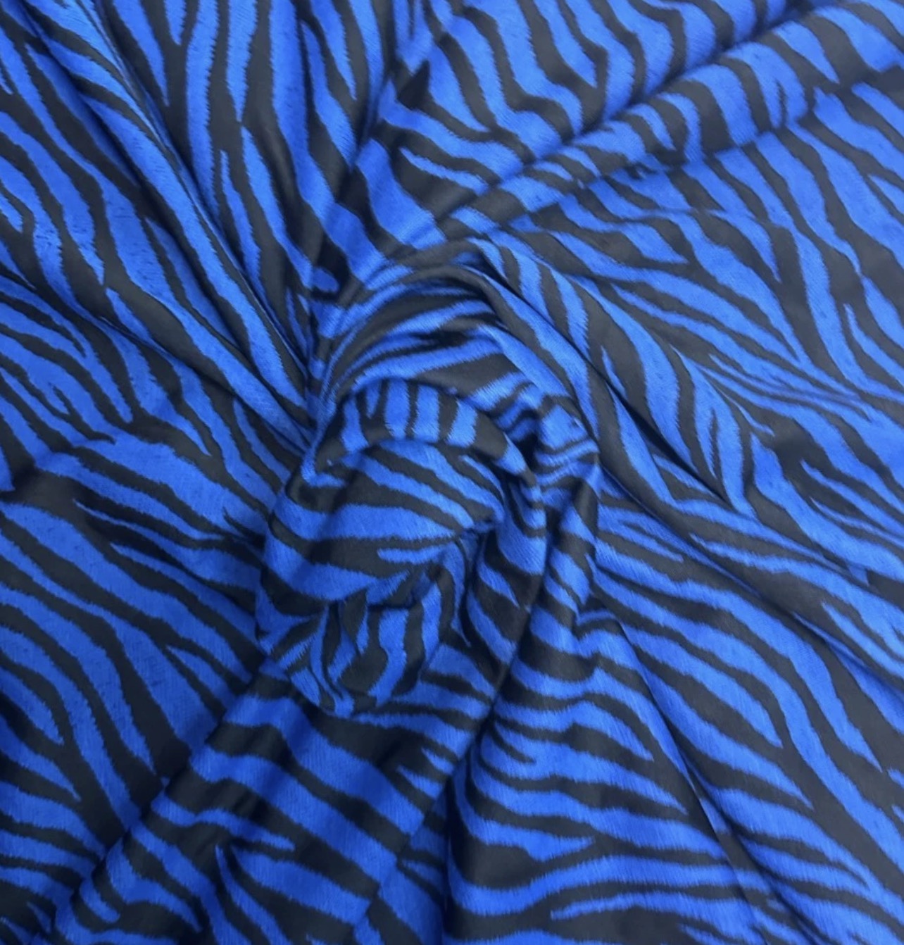 3 Metres Double Knit Jersey Jacquard Fabric (58 Inches) - Animal Blue Black Print