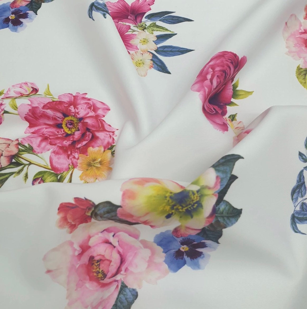 Scuba Stretch Jersey Fabric (58 Inches) - White Floral Per Metre