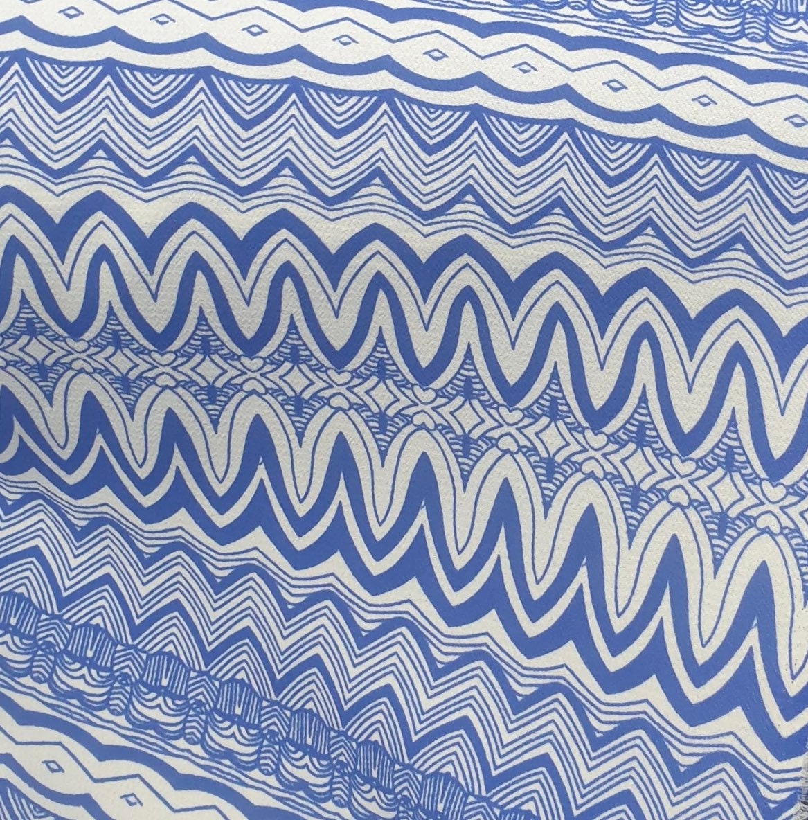 Heavy Weight Moss Crepe Fabric (58 Inches) - Blue ZigZag Print Per Metre